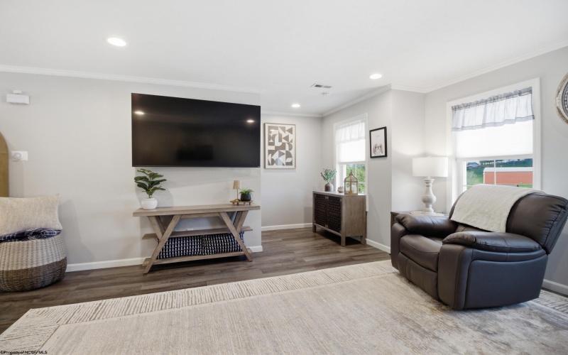 6 Misty Lane, Fairmont, West Virginia 26554, 3 Bedrooms Bedrooms, 9 Rooms Rooms,2 BathroomsBathrooms,Single Family Attached,For Sale,Misty,10164337