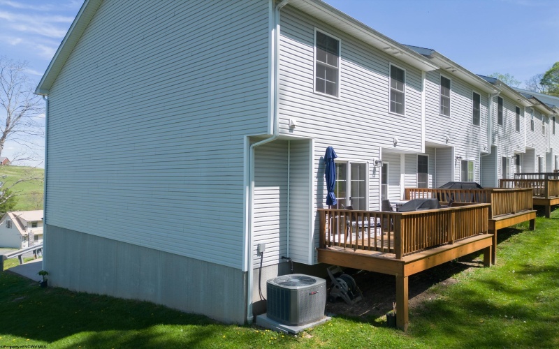 6 Misty Lane, Fairmont, West Virginia 26554, 3 Bedrooms Bedrooms, 9 Rooms Rooms,2 BathroomsBathrooms,Single Family Attached,For Sale,Misty,10164337