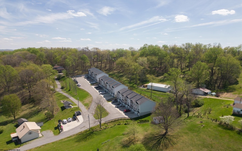 6 Misty Lane, Fairmont, West Virginia 26554, 3 Bedrooms Bedrooms, 9 Rooms Rooms,2 BathroomsBathrooms,Single Family Attached,For Sale,Misty,10164337