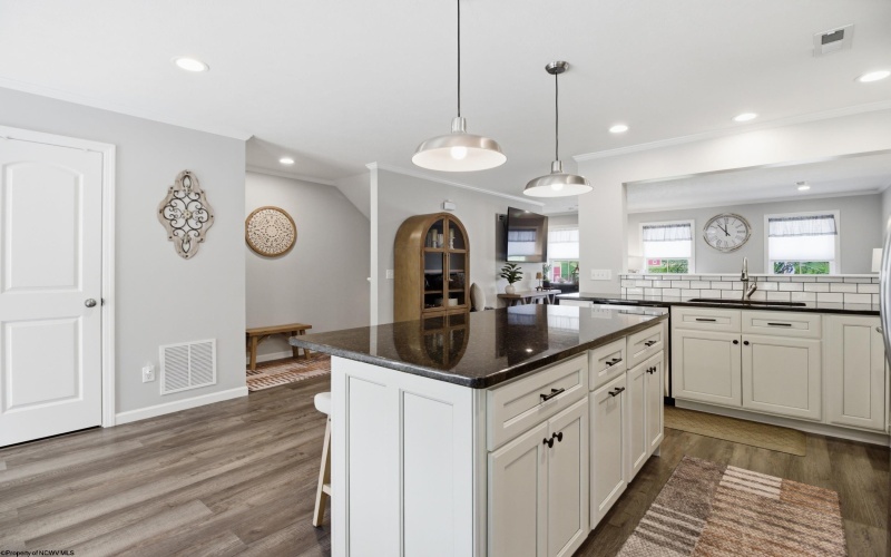 6 Misty Lane, Fairmont, West Virginia 26554, 3 Bedrooms Bedrooms, 9 Rooms Rooms,2 BathroomsBathrooms,Single Family Attached,For Sale,Misty,10164337