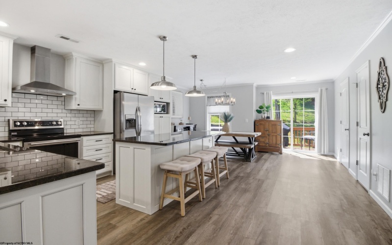 6 Misty Lane, Fairmont, West Virginia 26554, 3 Bedrooms Bedrooms, 9 Rooms Rooms,2 BathroomsBathrooms,Single Family Attached,For Sale,Misty,10164337