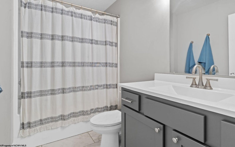 2060 Mountain Ash Lane, Morgantown, West Virginia 26501, 3 Bedrooms Bedrooms, 7 Rooms Rooms,2 BathroomsBathrooms,Single Family Attached,For Sale,Mountain Ash,10164309