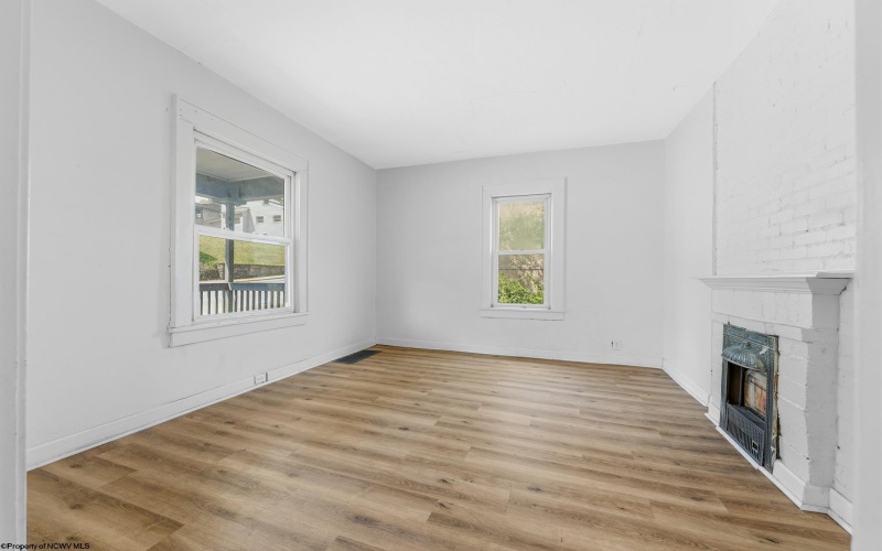 595 Brockway Avenue, Morgantown, West Virginia 26501, ,Multi-unit/income,For Sale,Brockway,10164307