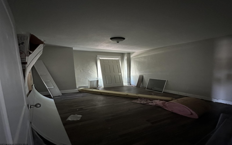 409 Diamond Street, Fairmont, West Virginia 26554, ,Multi-unit/income,For Sale,Diamond,10164314