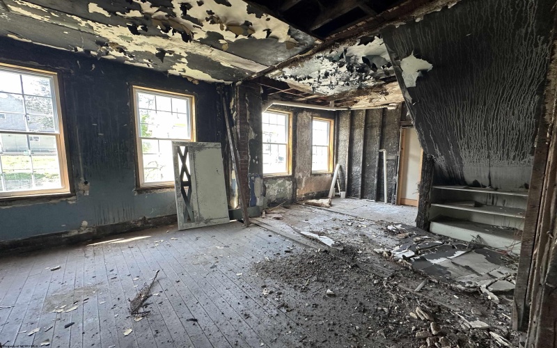 409 Diamond Street, Fairmont, West Virginia 26554, ,Multi-unit/income,For Sale,Diamond,10164314