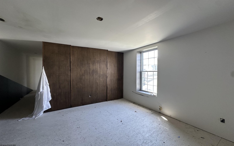 409 Diamond Street, Fairmont, West Virginia 26554, ,Multi-unit/income,For Sale,Diamond,10164314