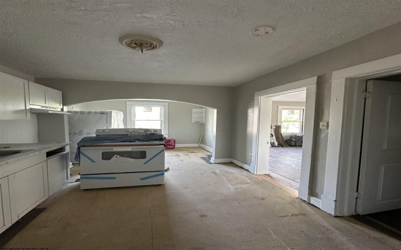 409 Diamond Street, Fairmont, West Virginia 26554, ,Multi-unit/income,For Sale,Diamond,10164314