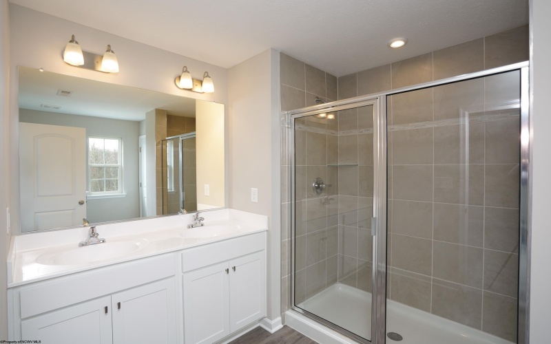 37 Dover Court, Bridgeport, West Virginia 26330, 4 Bedrooms Bedrooms, 7 Rooms Rooms,4 BathroomsBathrooms,Residential Rentals,For Rent,Dover,10164330