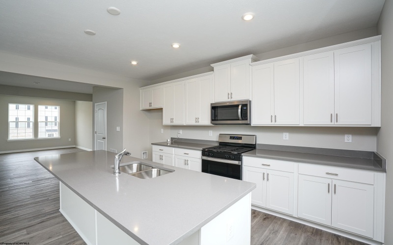 37 Dover Court, Bridgeport, West Virginia 26330, 4 Bedrooms Bedrooms, 7 Rooms Rooms,4 BathroomsBathrooms,Residential Rentals,For Rent,Dover,10164330