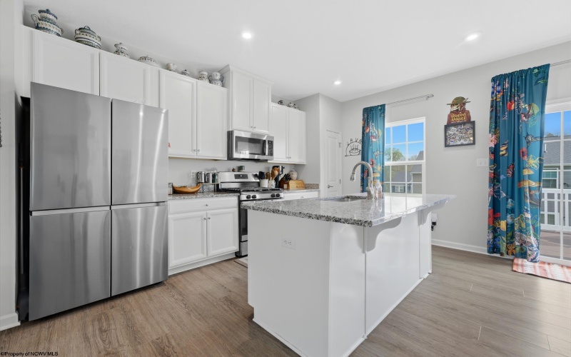 51 Hewstone Court, Morgantown, West Virginia 26505, 3 Bedrooms Bedrooms, 7 Rooms Rooms,2 BathroomsBathrooms,Single Family Attached,For Sale,Hewstone,10164331