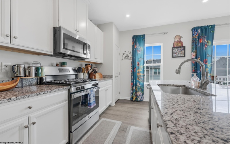 51 Hewstone Court, Morgantown, West Virginia 26505, 3 Bedrooms Bedrooms, 7 Rooms Rooms,2 BathroomsBathrooms,Single Family Attached,For Sale,Hewstone,10164331