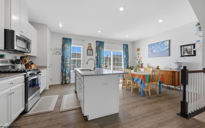 51 Hewstone Court, Morgantown, West Virginia 26505, 3 Bedrooms Bedrooms, 7 Rooms Rooms,2 BathroomsBathrooms,Single Family Attached,For Sale,Hewstone,10164331