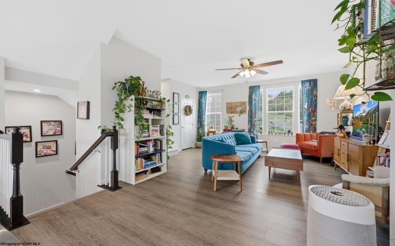 51 Hewstone Court, Morgantown, West Virginia 26505, 3 Bedrooms Bedrooms, 7 Rooms Rooms,2 BathroomsBathrooms,Single Family Attached,For Sale,Hewstone,10164331