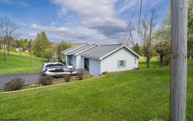 29 Long Run Road, Fairmont, West Virginia 26554, 3 Bedrooms Bedrooms, 8 Rooms Rooms,2 BathroomsBathrooms,Single Family Detached,For Sale,Long Run,10164339