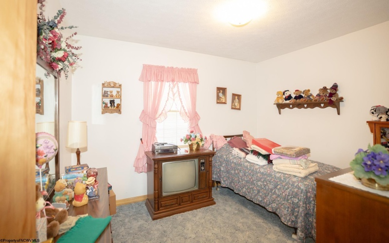 29 Long Run Road, Fairmont, West Virginia 26554, 3 Bedrooms Bedrooms, 8 Rooms Rooms,2 BathroomsBathrooms,Single Family Detached,For Sale,Long Run,10164339