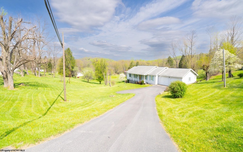 29 Long Run Road, Fairmont, West Virginia 26554, 3 Bedrooms Bedrooms, 8 Rooms Rooms,2 BathroomsBathrooms,Single Family Detached,For Sale,Long Run,10164339