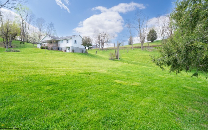 29 Long Run Road, Fairmont, West Virginia 26554, 3 Bedrooms Bedrooms, 8 Rooms Rooms,2 BathroomsBathrooms,Single Family Detached,For Sale,Long Run,10164339