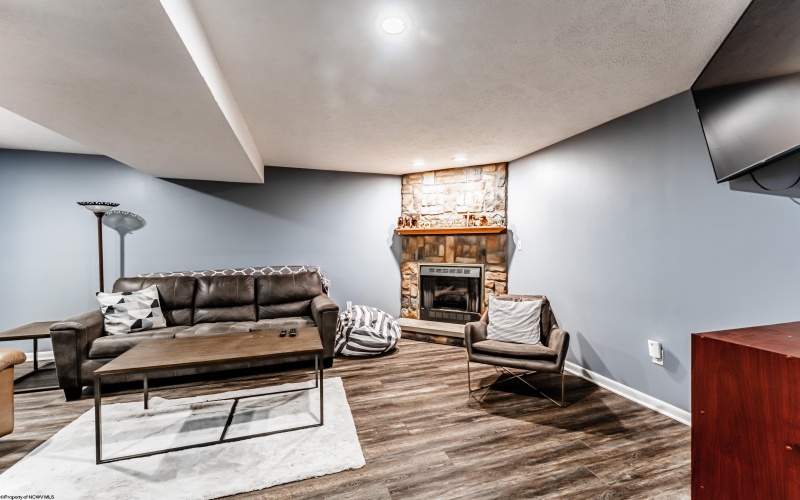 341 Arbogast Lane, Morgantown, West Virginia 26508, 4 Bedrooms Bedrooms, 7 Rooms Rooms,3 BathroomsBathrooms,Single Family Detached,For Sale,Arbogast,10164318