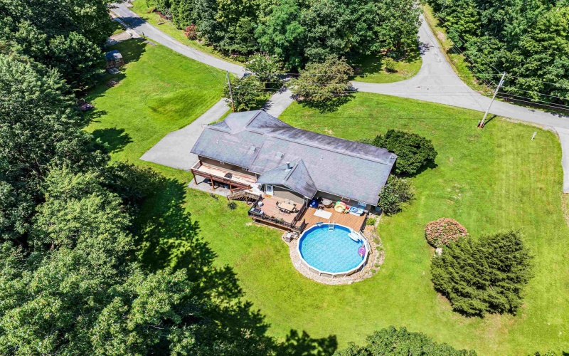 341 Arbogast Lane, Morgantown, West Virginia 26508, 4 Bedrooms Bedrooms, 7 Rooms Rooms,3 BathroomsBathrooms,Single Family Detached,For Sale,Arbogast,10164318