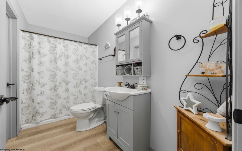 1384 Clifton Mills Road, Bruceton Mills, West Virginia 26525, 2 Bedrooms Bedrooms, 10 Rooms Rooms,2 BathroomsBathrooms,Single Family Detached,For Sale,Clifton Mills,10164315