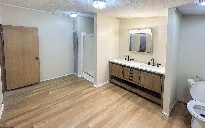 673 Pond Road, Morgantown, West Virginia 26508, 4 Bedrooms Bedrooms, 9 Rooms Rooms,2 BathroomsBathrooms,Single Family Detached,For Sale,Pond,10164310