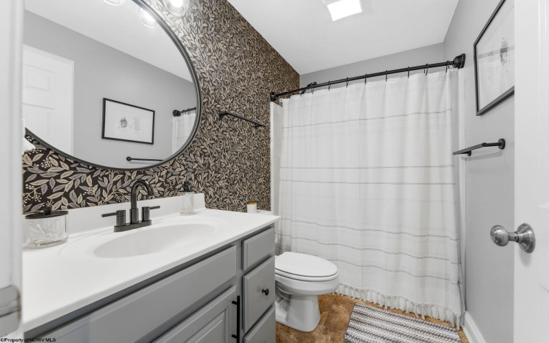 191 Eastgate Drive, Morgantown, West Virginia 26508, 4 Bedrooms Bedrooms, 8 Rooms Rooms,3 BathroomsBathrooms,Single Family Detached,For Sale,Eastgate,10164311