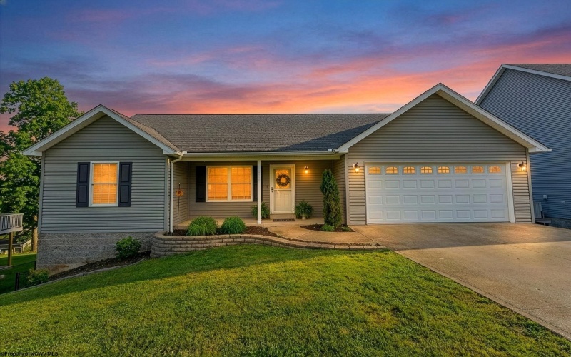 191 Eastgate Drive, Morgantown, West Virginia 26508, 4 Bedrooms Bedrooms, 8 Rooms Rooms,3 BathroomsBathrooms,Single Family Detached,For Sale,Eastgate,10164311