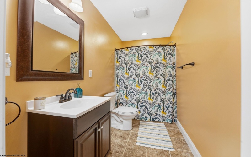 191 Eastgate Drive, Morgantown, West Virginia 26508, 4 Bedrooms Bedrooms, 8 Rooms Rooms,3 BathroomsBathrooms,Single Family Detached,For Sale,Eastgate,10164311