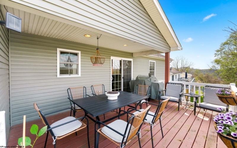 191 Eastgate Drive, Morgantown, West Virginia 26508, 4 Bedrooms Bedrooms, 8 Rooms Rooms,3 BathroomsBathrooms,Single Family Detached,For Sale,Eastgate,10164311