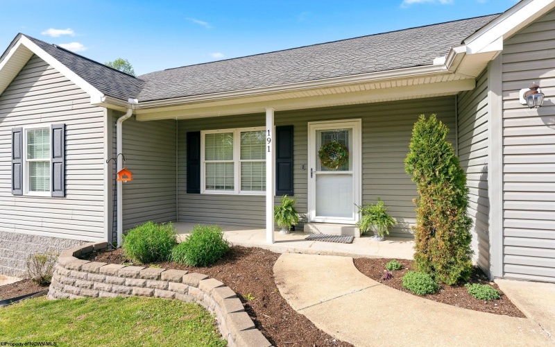 191 Eastgate Drive, Morgantown, West Virginia 26508, 4 Bedrooms Bedrooms, 8 Rooms Rooms,3 BathroomsBathrooms,Single Family Detached,For Sale,Eastgate,10164311