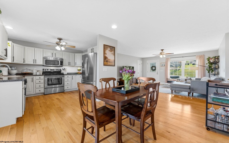 191 Eastgate Drive, Morgantown, West Virginia 26508, 4 Bedrooms Bedrooms, 8 Rooms Rooms,3 BathroomsBathrooms,Single Family Detached,For Sale,Eastgate,10164311