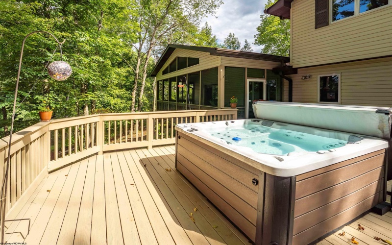 173 Poplar Drive, Morgantown, West Virginia 26505, 4 Bedrooms Bedrooms, 10 Rooms Rooms,3 BathroomsBathrooms,Single Family Detached,For Sale,Poplar,10164334