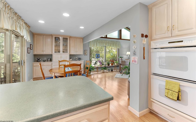 173 Poplar Drive, Morgantown, West Virginia 26505, 4 Bedrooms Bedrooms, 10 Rooms Rooms,3 BathroomsBathrooms,Single Family Detached,For Sale,Poplar,10164334