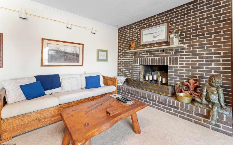 173 Poplar Drive, Morgantown, West Virginia 26505, 4 Bedrooms Bedrooms, 10 Rooms Rooms,3 BathroomsBathrooms,Single Family Detached,For Sale,Poplar,10164334