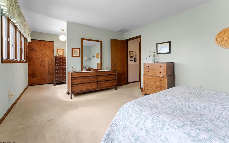 173 Poplar Drive, Morgantown, West Virginia 26505, 4 Bedrooms Bedrooms, 10 Rooms Rooms,3 BathroomsBathrooms,Single Family Detached,For Sale,Poplar,10164334