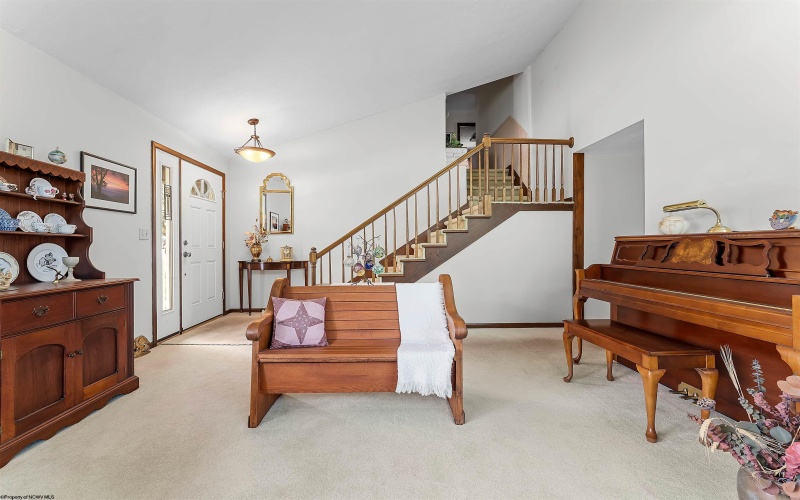 173 Poplar Drive, Morgantown, West Virginia 26505, 4 Bedrooms Bedrooms, 10 Rooms Rooms,3 BathroomsBathrooms,Single Family Detached,For Sale,Poplar,10164334