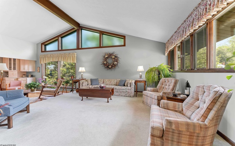 173 Poplar Drive, Morgantown, West Virginia 26505, 4 Bedrooms Bedrooms, 10 Rooms Rooms,3 BathroomsBathrooms,Single Family Detached,For Sale,Poplar,10164334