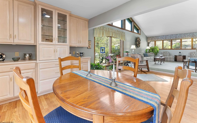 173 Poplar Drive, Morgantown, West Virginia 26505, 4 Bedrooms Bedrooms, 10 Rooms Rooms,3 BathroomsBathrooms,Single Family Detached,For Sale,Poplar,10164334