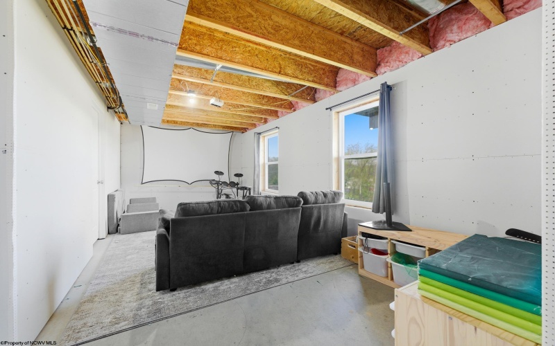 10 Summers Ridge Road, Morgantown, West Virginia 26508, 4 Bedrooms Bedrooms, 7 Rooms Rooms,2 BathroomsBathrooms,Single Family Detached,For Sale,Summers Ridge,10164319