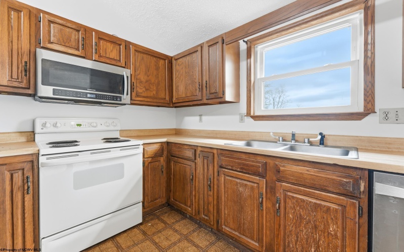 97 Bowlby Hill Road, Morgantown, West Virginia 26501, 3 Bedrooms Bedrooms, 6 Rooms Rooms,2 BathroomsBathrooms,Single Family Detached,For Sale,Bowlby Hill,10164327