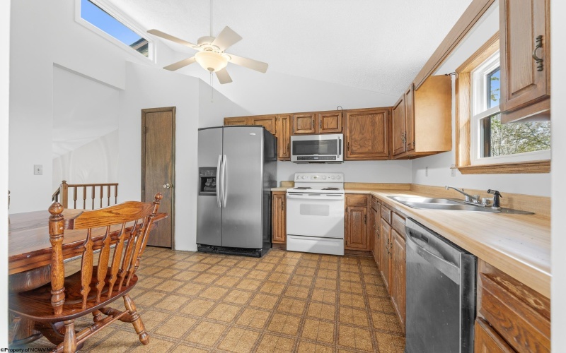 97 Bowlby Hill Road, Morgantown, West Virginia 26501, 3 Bedrooms Bedrooms, 6 Rooms Rooms,2 BathroomsBathrooms,Single Family Detached,For Sale,Bowlby Hill,10164327