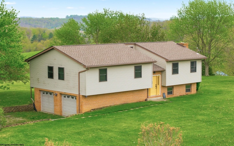 97 Bowlby Hill Road, Morgantown, West Virginia 26501, 3 Bedrooms Bedrooms, 6 Rooms Rooms,2 BathroomsBathrooms,Single Family Detached,For Sale,Bowlby Hill,10164327