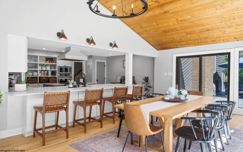 606 Poplar Woods Drive, Morgantown, West Virginia 26505, 6 Bedrooms Bedrooms, 13 Rooms Rooms,4 BathroomsBathrooms,Single Family Detached,For Sale,Poplar Woods,10164321