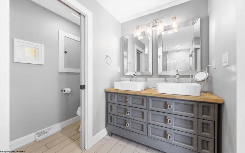 606 Poplar Woods Drive, Morgantown, West Virginia 26505, 6 Bedrooms Bedrooms, 13 Rooms Rooms,4 BathroomsBathrooms,Single Family Detached,For Sale,Poplar Woods,10164321