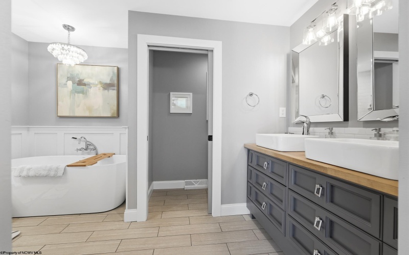 606 Poplar Woods Drive, Morgantown, West Virginia 26505, 6 Bedrooms Bedrooms, 13 Rooms Rooms,4 BathroomsBathrooms,Single Family Detached,For Sale,Poplar Woods,10164321