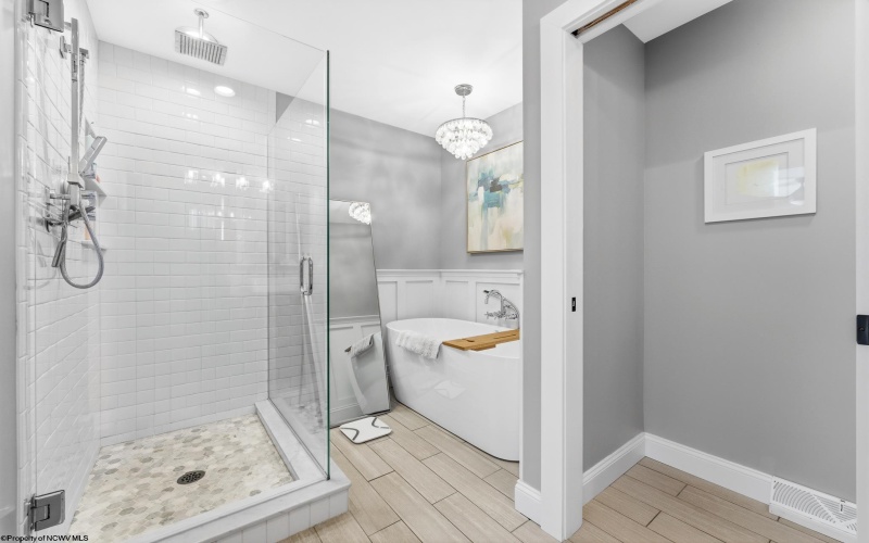 606 Poplar Woods Drive, Morgantown, West Virginia 26505, 6 Bedrooms Bedrooms, 13 Rooms Rooms,4 BathroomsBathrooms,Single Family Detached,For Sale,Poplar Woods,10164321