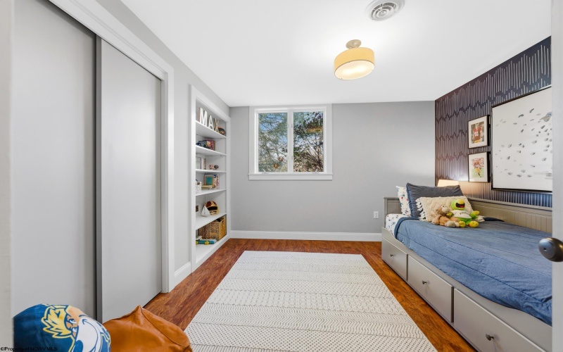 606 Poplar Woods Drive, Morgantown, West Virginia 26505, 6 Bedrooms Bedrooms, 13 Rooms Rooms,4 BathroomsBathrooms,Single Family Detached,For Sale,Poplar Woods,10164321