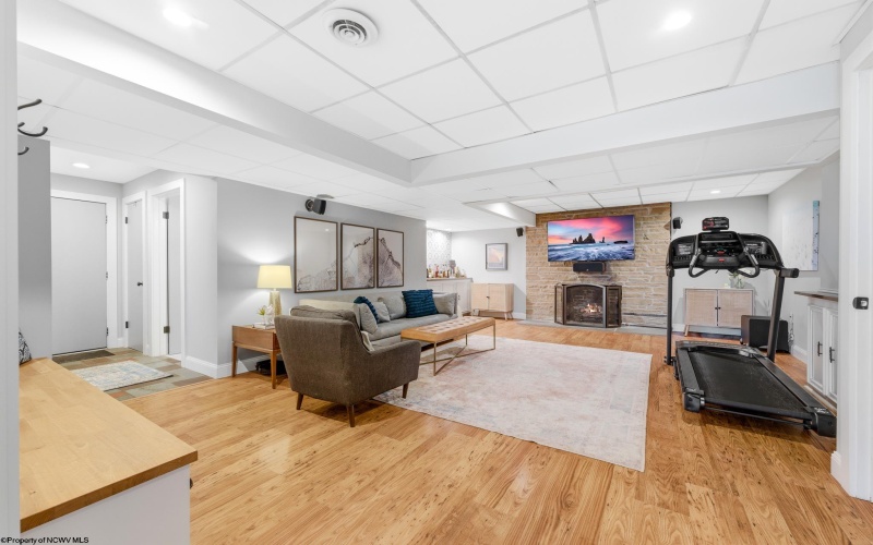 606 Poplar Woods Drive, Morgantown, West Virginia 26505, 6 Bedrooms Bedrooms, 13 Rooms Rooms,4 BathroomsBathrooms,Single Family Detached,For Sale,Poplar Woods,10164321