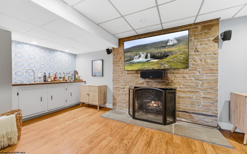 606 Poplar Woods Drive, Morgantown, West Virginia 26505, 6 Bedrooms Bedrooms, 13 Rooms Rooms,4 BathroomsBathrooms,Single Family Detached,For Sale,Poplar Woods,10164321