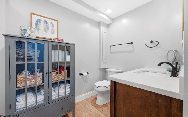 606 Poplar Woods Drive, Morgantown, West Virginia 26505, 6 Bedrooms Bedrooms, 13 Rooms Rooms,4 BathroomsBathrooms,Single Family Detached,For Sale,Poplar Woods,10164321